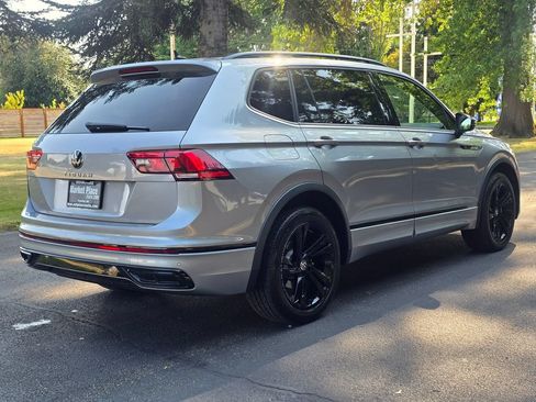 Used 2023 Volkswagen Tiguan SE R-Line FWD image 6