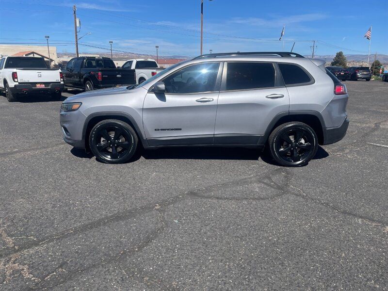 Used 2021 Jeep Cherokee Latitude Plus FWD image 4