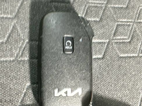 Used 2024 Kia Seltos S AWD/4WD image 16