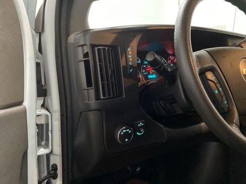 Used 2023 Chevrolet Express 2500 w/ Driver Convenience Package image 17
