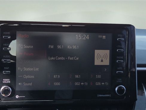 Used 2021 Toyota Corolla LE image 10