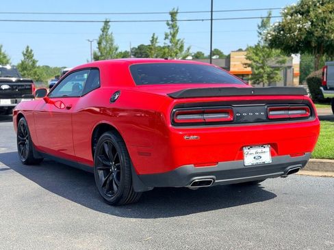 Used 2018 Dodge Challenger SXT w/ Blacktop Package RWD image 6