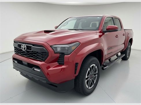 Used 2024 Toyota Tacoma TRD Sport image 3