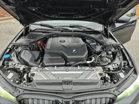 Used 2023 BMW 330i Sedan w/ Premium Package image 17