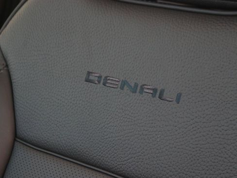 New 2026 GMC Yukon XL Denali w/ Sun & Power Step Package AWD/4WD image 15