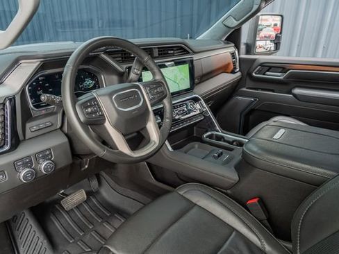 Used 2025 GMC Sierra 2500 Denali w/ Denali Reserve Package AWD/4WD image 23