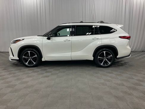 Used 2021 Toyota Highlander XSE image 15