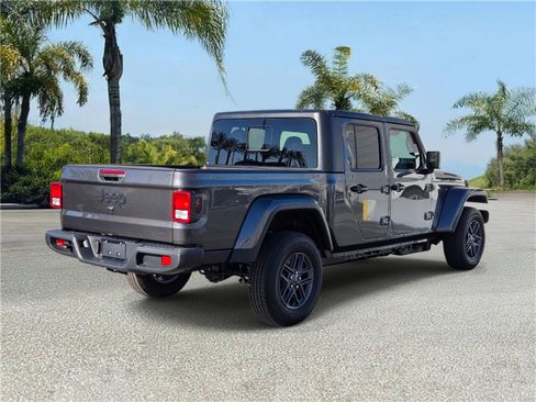 New 2026 Jeep Gladiator Sport image 4