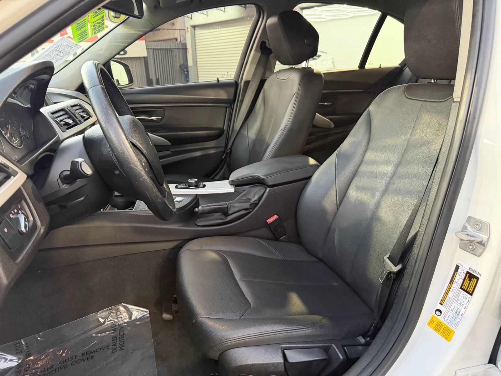 Used 2018 BMW 320i Sedan RWD image 12