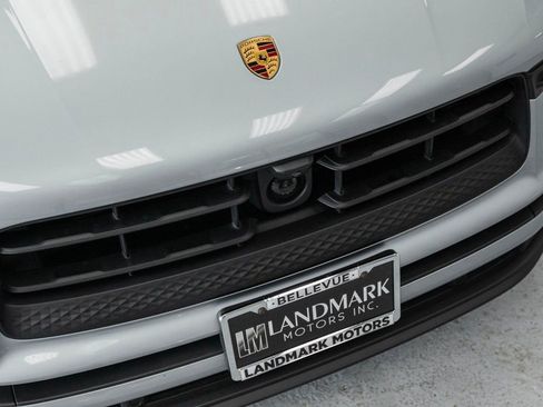 Used 2024 Porsche Macan Turbo image 11