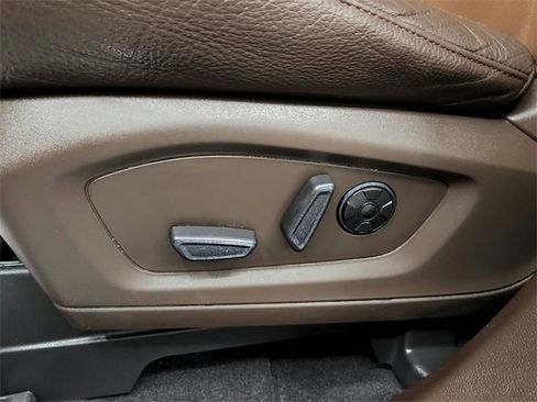 Used 2021 Ford Explorer King Ranch w/ Premium Technology Package image 30