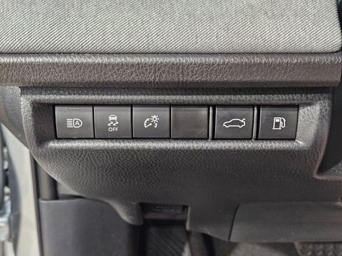 Used 2025 Toyota Camry LE FWD image 25