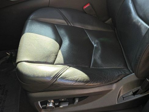 Used 2020 Cadillac Escalade Platinum image 26