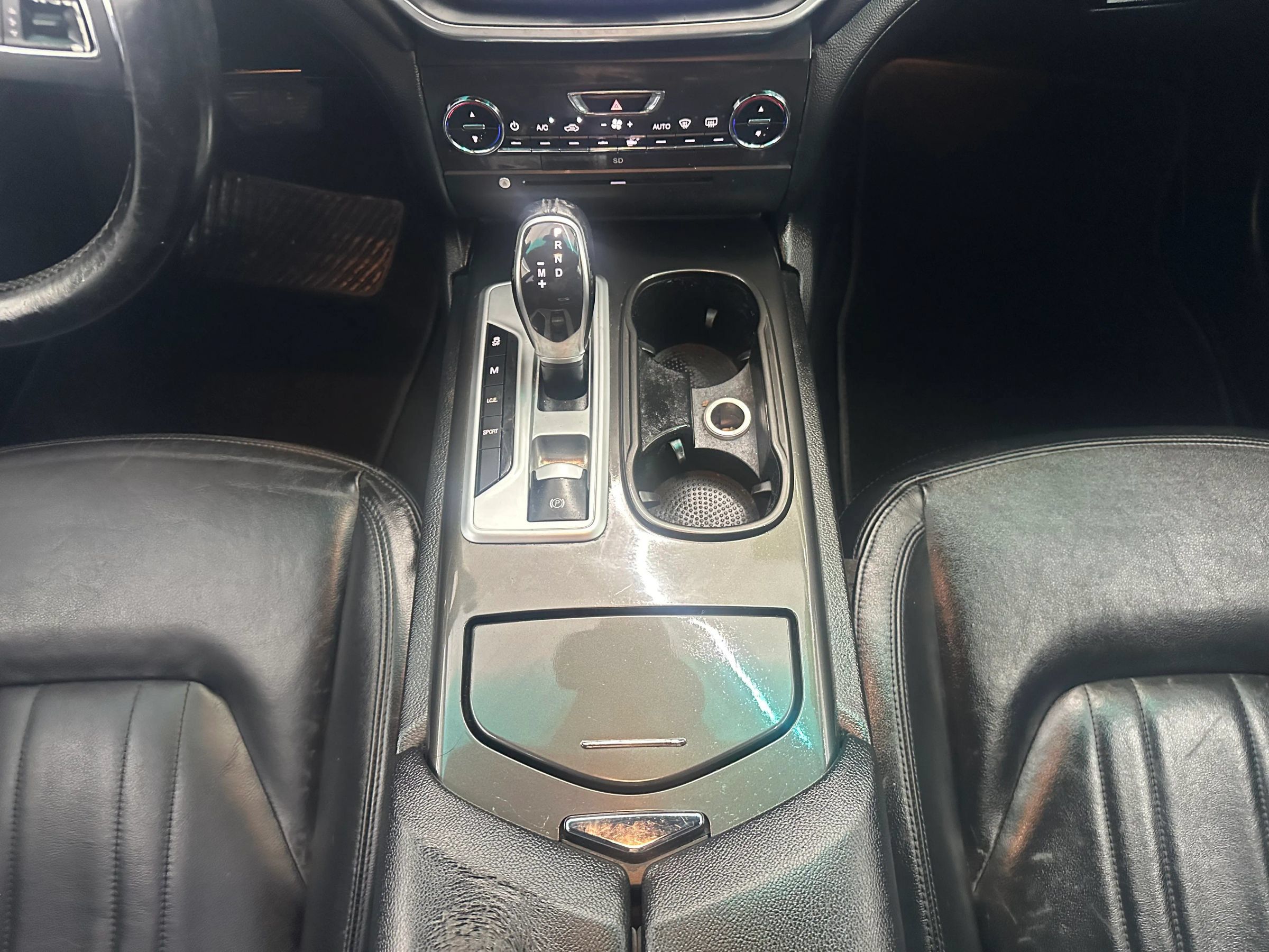 Used 2015 Maserati Ghibli RWD image 19