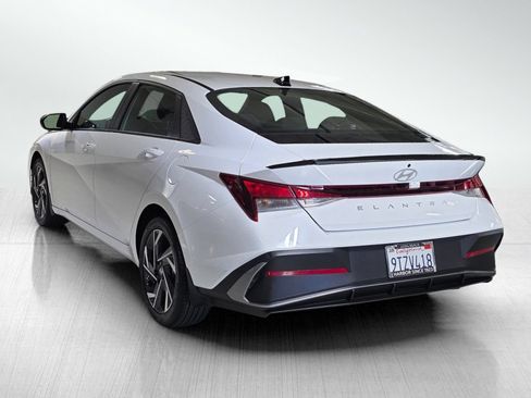 Certified 2025 Hyundai Elantra Sport FWD image 5