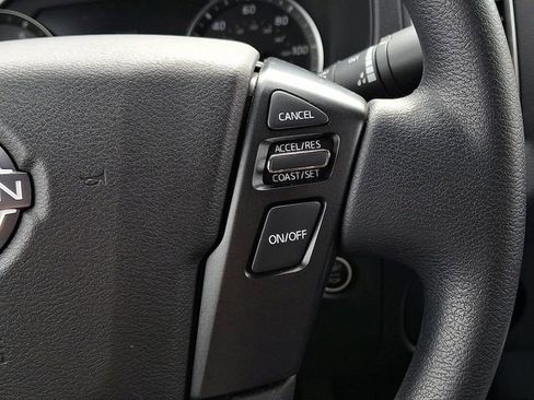 Used 2024 Nissan Frontier SV image 20