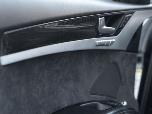 Used 2013 Audi S8 4.0T image 23