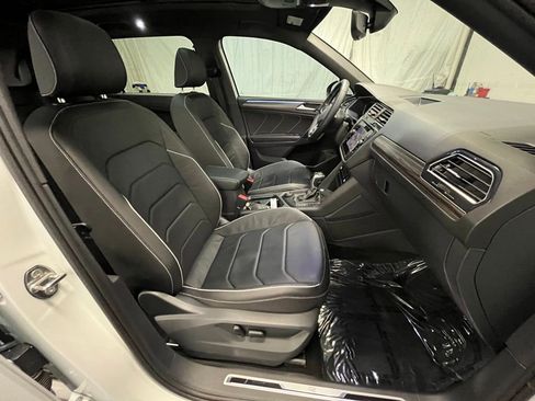 Used 2023 Volkswagen Tiguan SEL R-Line image 23
