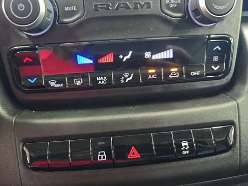 New 2026 RAM ProMaster 2500 w/ Convenience Group FWD image 20
