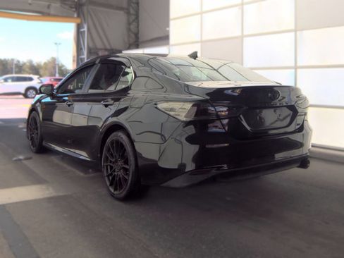 Used 2020 Toyota Camry LE FWD image 6