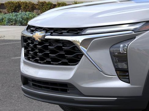 New 2026 Chevrolet Trax LT w/ LT Convenience Package FWD image 13