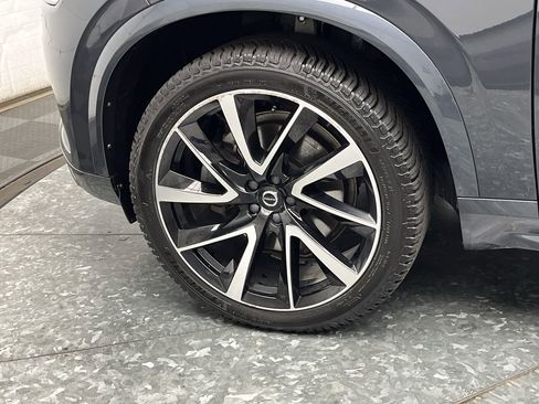 Used 2022 Volvo XC90 T6 Momentum w/ Advanced Package AWD/4WD image 37