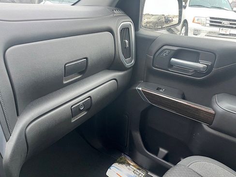 Used 2021 GMC Sierra 1500 SLE image 14