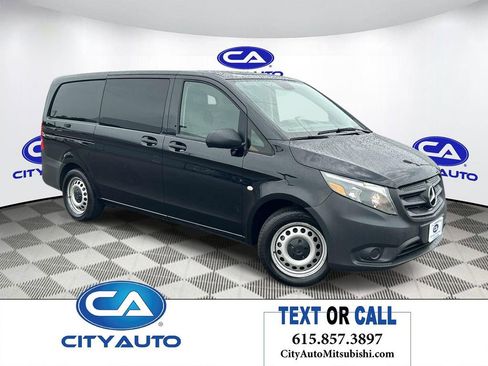 Used 2016 Mercedes-Benz Metris image 1