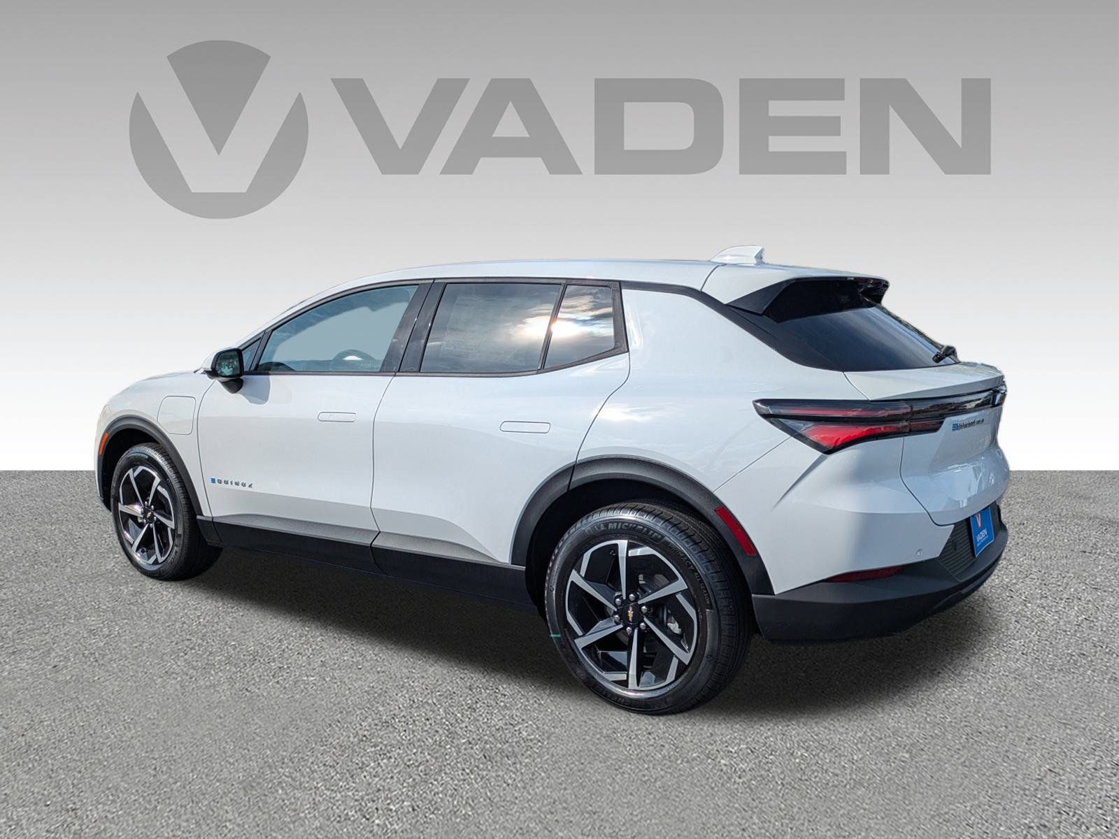 New 2026 Chevrolet Equinox EV LT w/ Comfort Package AWD/4WD image 23