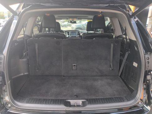 Used 2016 Toyota Highlander XLE AWD/4WD image 12