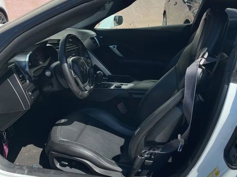 Used 2017 Chevrolet Corvette Stingray Coupe w/ 1LT RWD image 5