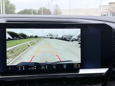 Used 2024 Chevrolet Silverado 2500 LTZ w/ LTZ Texas Edition image 10