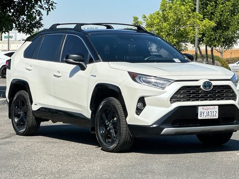 Used 2021 Toyota RAV4 XSE AWD/4WD image 7