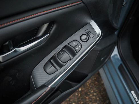 New 2025 Nissan Sentra SR w/ SR Premium Package image 17