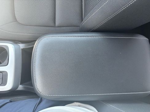 Used 2022 Chevrolet Colorado LT w/ Safety Package image 42