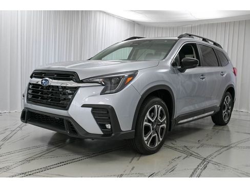 New 2025 Subaru Ascent Limited image 4