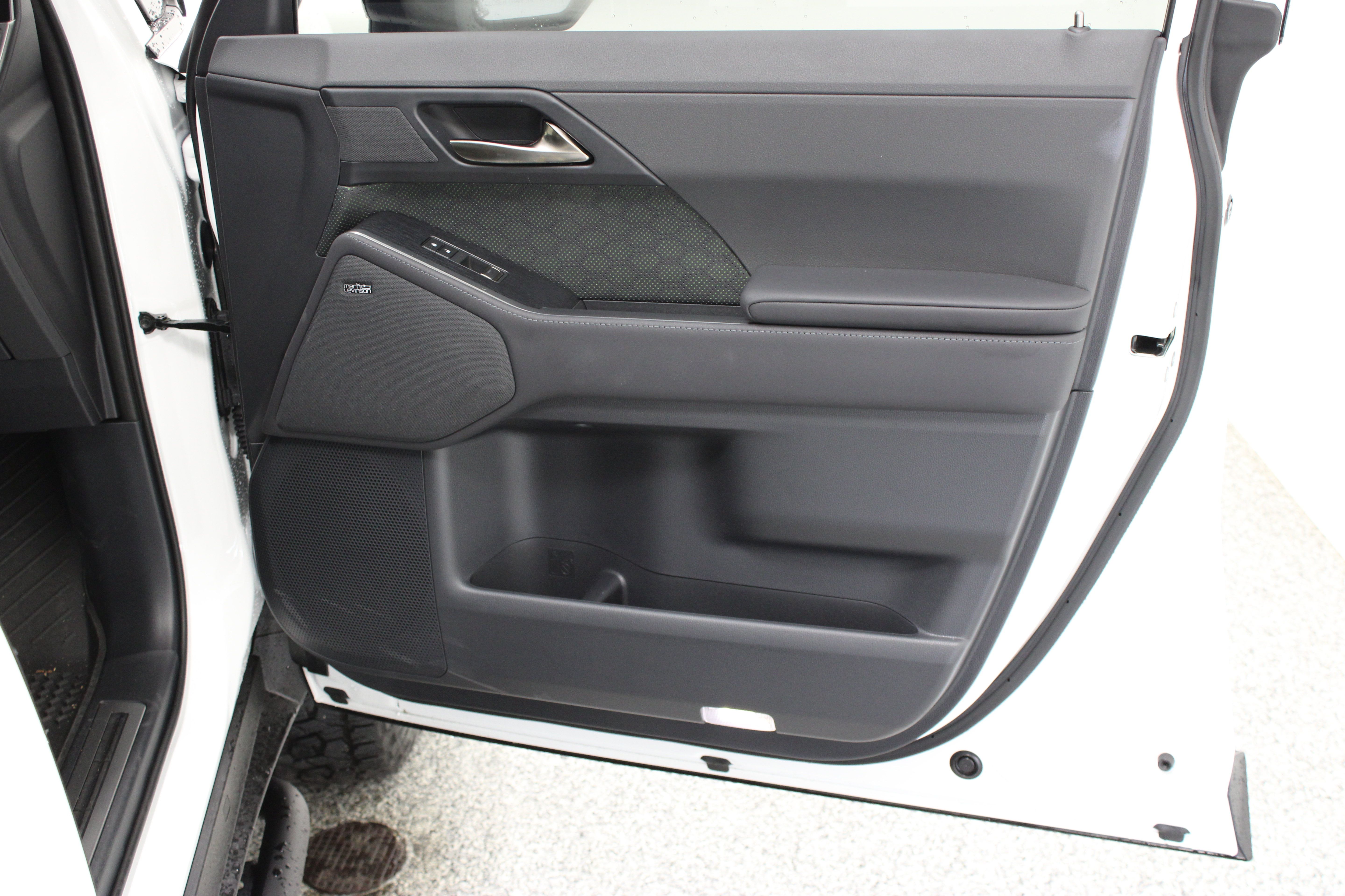 Used 2026 Lexus GX 550 AWD/4WD image 34