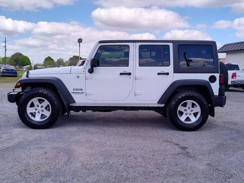 Used 2013 Jeep Wrangler Unlimited Sport AWD/4WD image 3