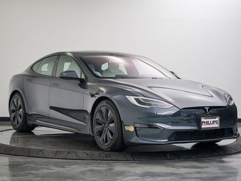 Used 2022 Tesla Model S Standard Range image 7
