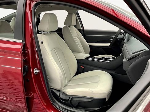 Used 2023 Hyundai Sonata SE image 7