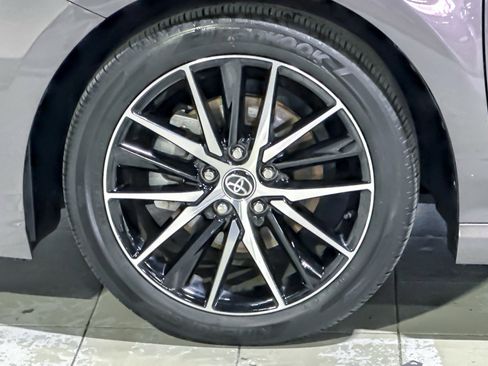 Used 2023 Toyota Camry SE image 11