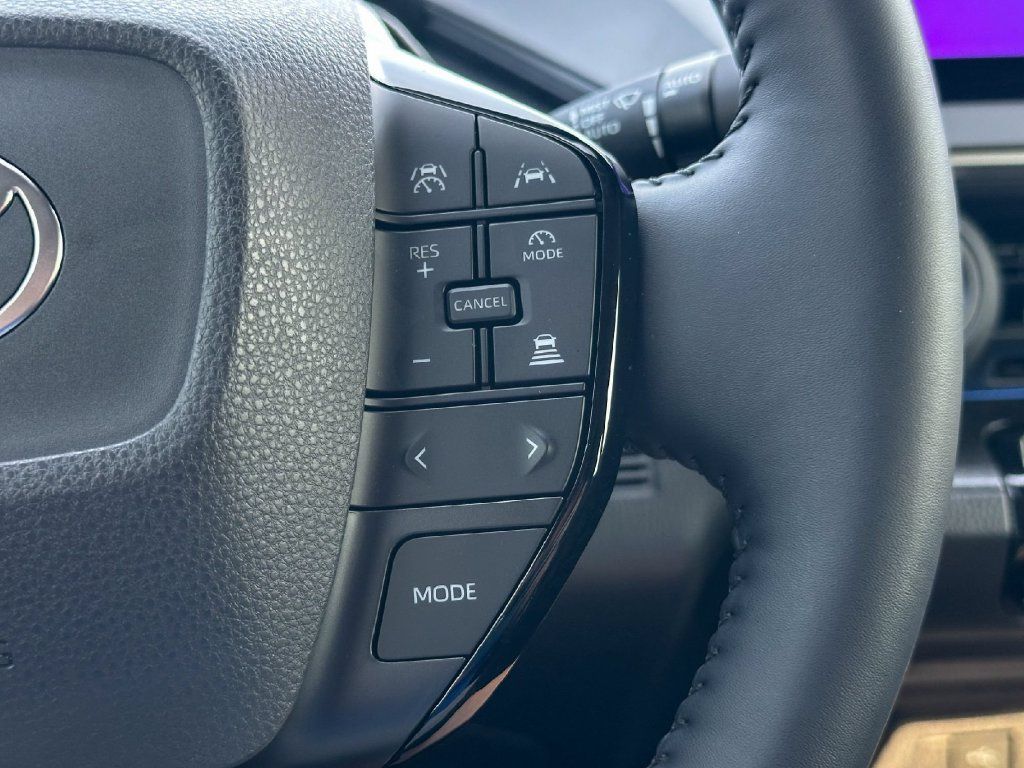 Used 2026 Toyota Prius Plug-In Hybrid FWD image 28