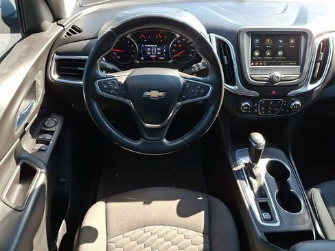 Used 2019 Chevrolet Equinox LT FWD image 2