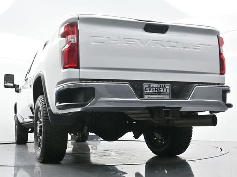 Used 2024 Chevrolet Silverado 2500 LTZ AWD/4WD image 46