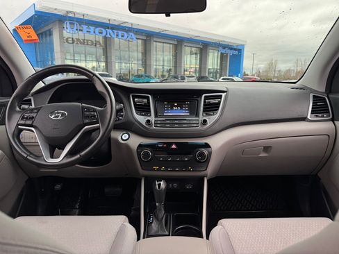 Used 2017 Hyundai Tucson Sport image 14