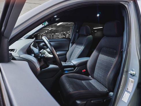 Used 2024 Honda HR-V Sport image 17