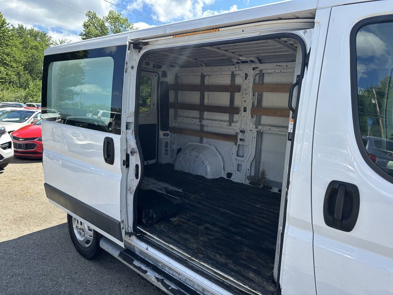 Used 2016 RAM ProMaster 1500 w/ Premium Appearance Group FWD image 23