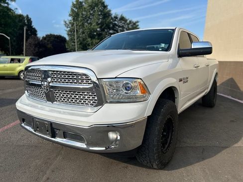 Used 2016 RAM 1500 Laramie AWD/4WD image 9