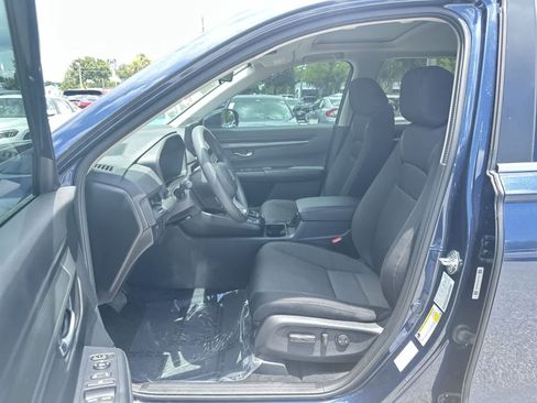 Used 2025 Honda CR-V EX image 2
