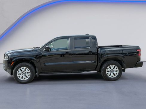 Used 2022 Nissan Frontier SV w/ Technology Package RWD image 3